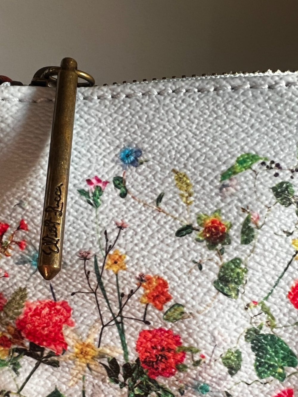 2 pretty purses French Connection & Elliot Luca brands - Picture 5 of 16